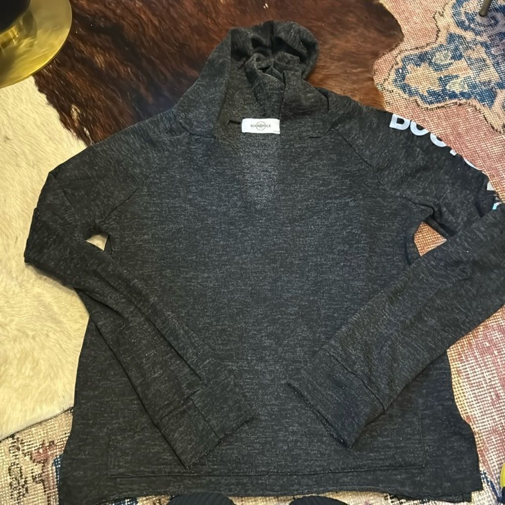 Soulcycle gray pullover 